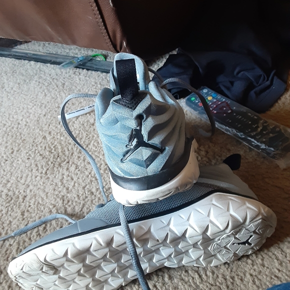 Gray and black Jordans. 6.5Y - Picture 3 of 3